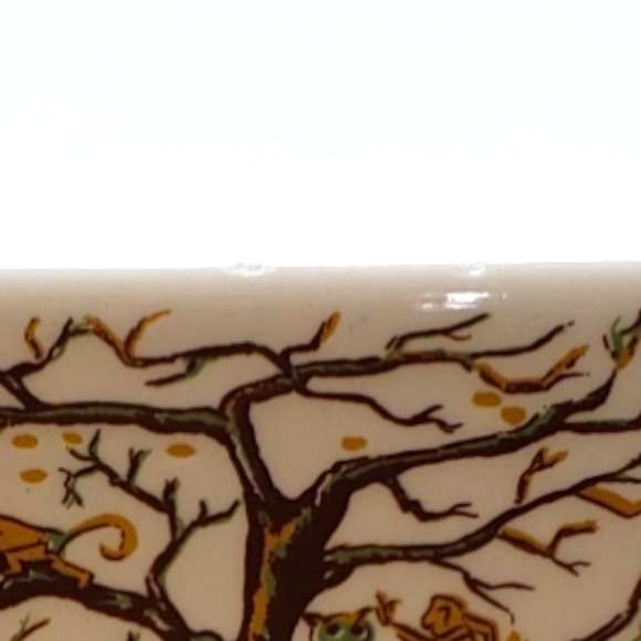 Vintage tile trivet/ hot plate. Moneys in a tree. (sku 447) - Picture 9 of 9